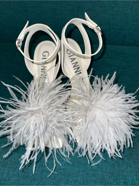 Gianni Bini Shoes - Gianni Bini Neela White Feather Boa Square Toe Dress Sandals 7.5 NEW WITHOUT BOX